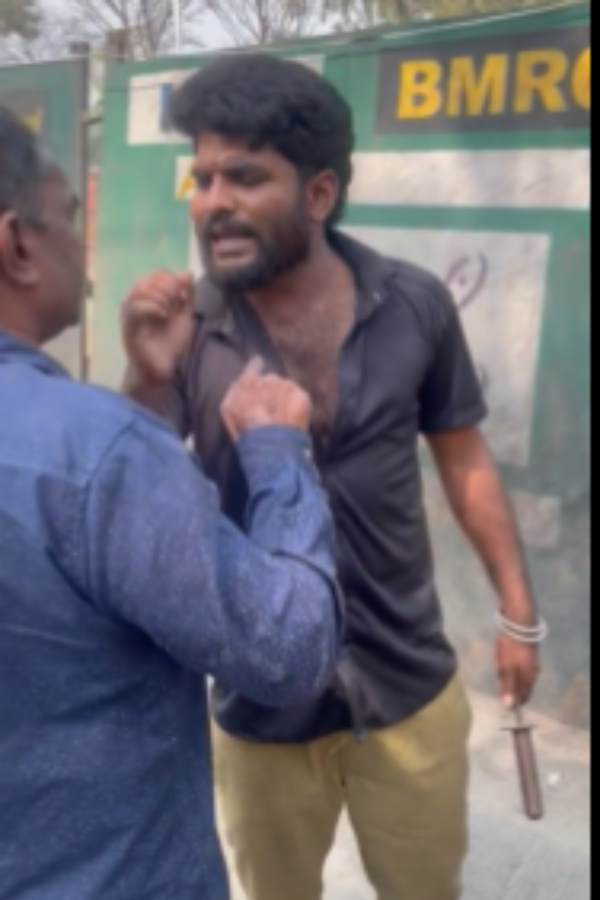 From twitter Complaint Bangalore police arrested tata ace driver who threaten to Scooter rider after the accident 