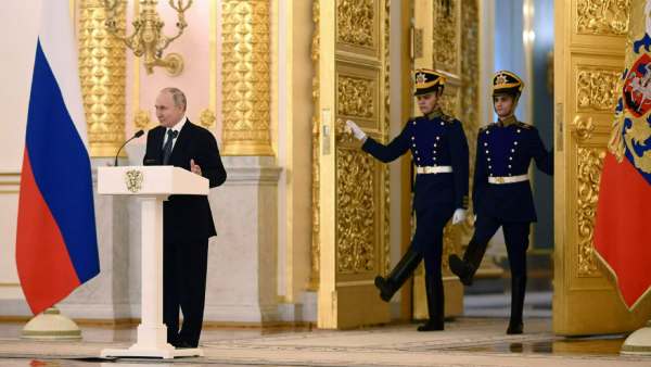 Russian President Vladimir Putin Met With An Awkward Silence After A Speech