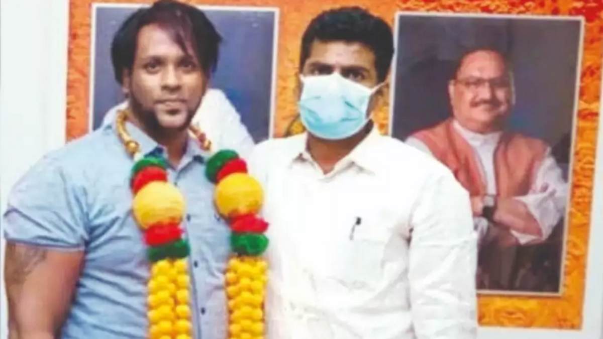 Police summoned BJP executive for getting bribe from Aarudhra Harish Police summoned BJP executive for getting bribe from Aarudhra Harish