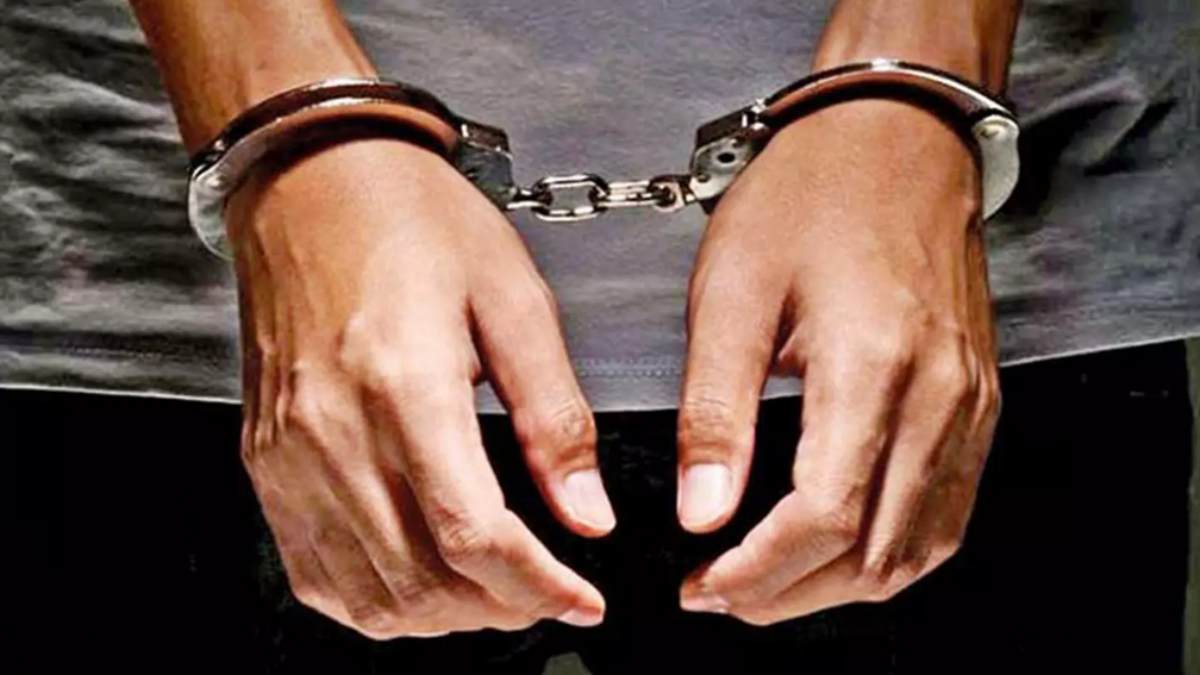 Krishnagiri Honour killing Police arrested father who killed his own son and mother