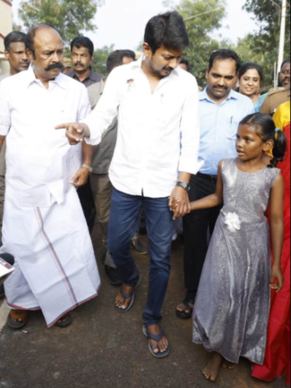 The girls asked the park on december, Udhayanidhi Stalin who did a super incident today The girls asked the park on december, Udhayanidhi Stalin who did a super incident today