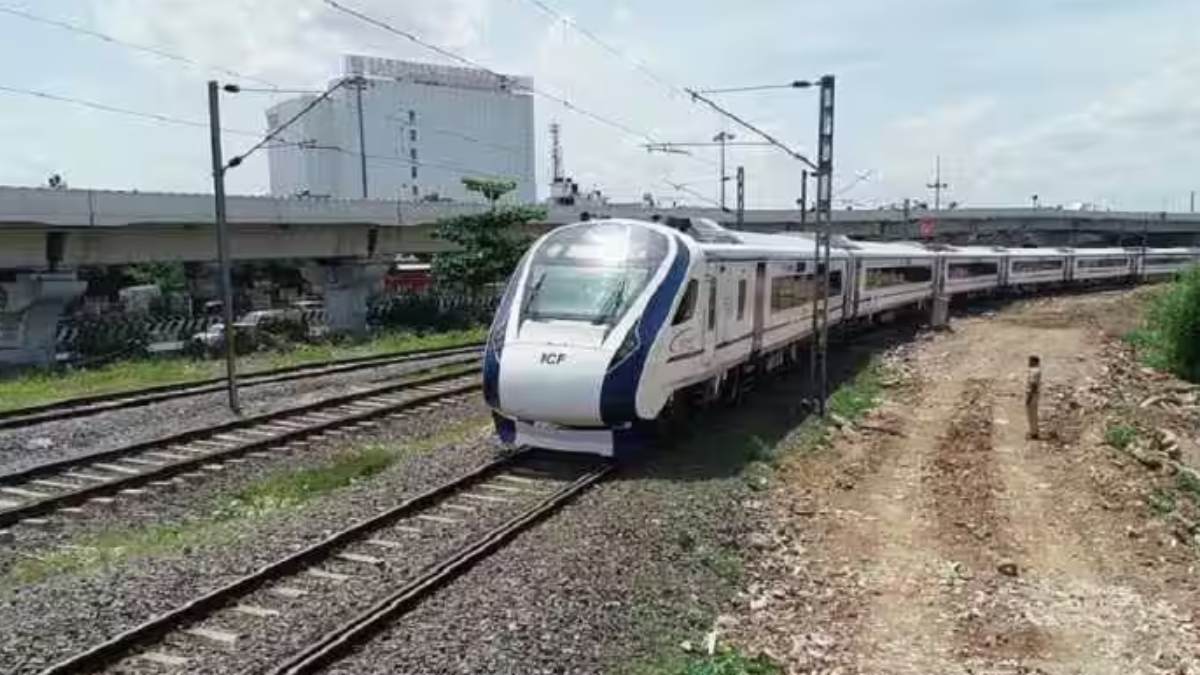 Vande Bharat train from Kannur - Thiruvananthapuram comes 10 mins late amid the Chennai Coimbatore Train success 