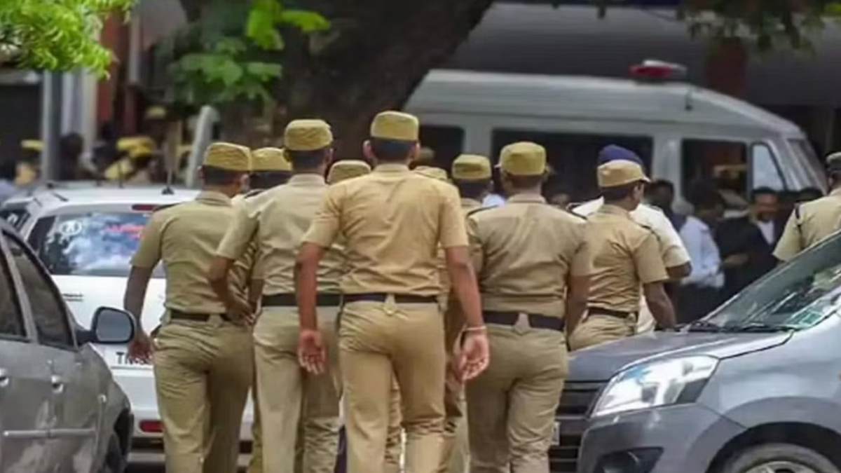 Seeman urges to stop Police Actions againts Periyakulam Dalits 