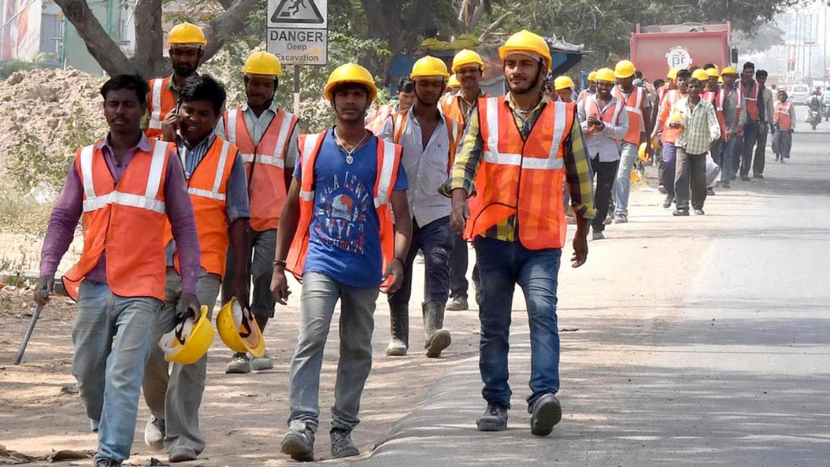 Tamil Nadu police Not to take coercive against an editor and owner OpIndia - Supreme court 