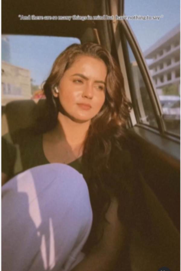 Kayal serial actress Chaitra Reddy has posted sad videos on her social media page 