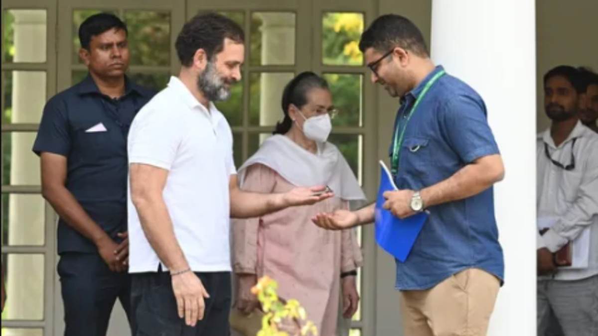  What Rahul Gandhi said about vacating his official bungalow in delhi
