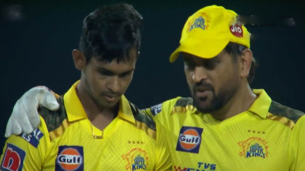 Why this one image of Dhoni with Matheesha Pathirana is trending in Social Media? Why this one image of Dhoni with Matheesha Pathirana is trending in Social Media?