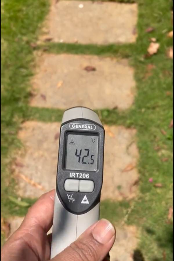  Woman beats Summer Heat Without AC Shocks Netizens