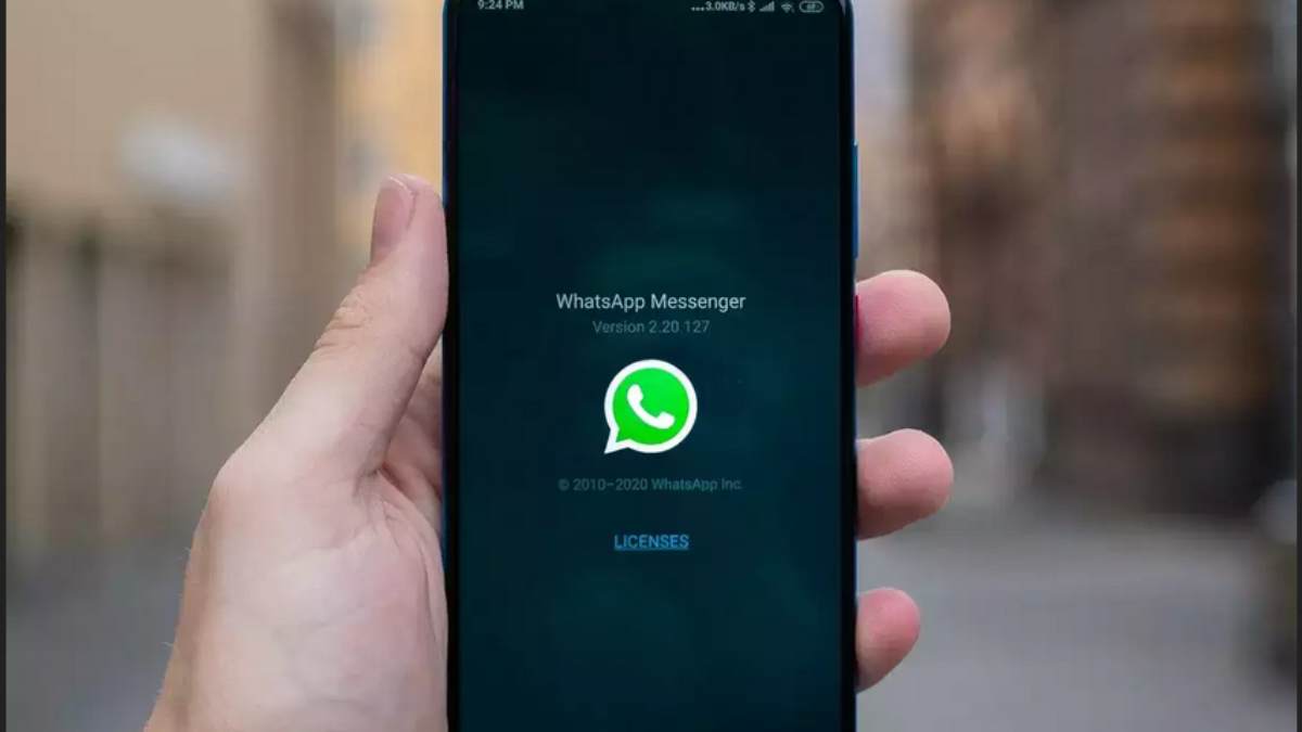 Whatsapp introduces new feature : can log into same whatsapp account on upto four devices Whatsapp introduces new feature : can log into same whatsapp account on upto four devices