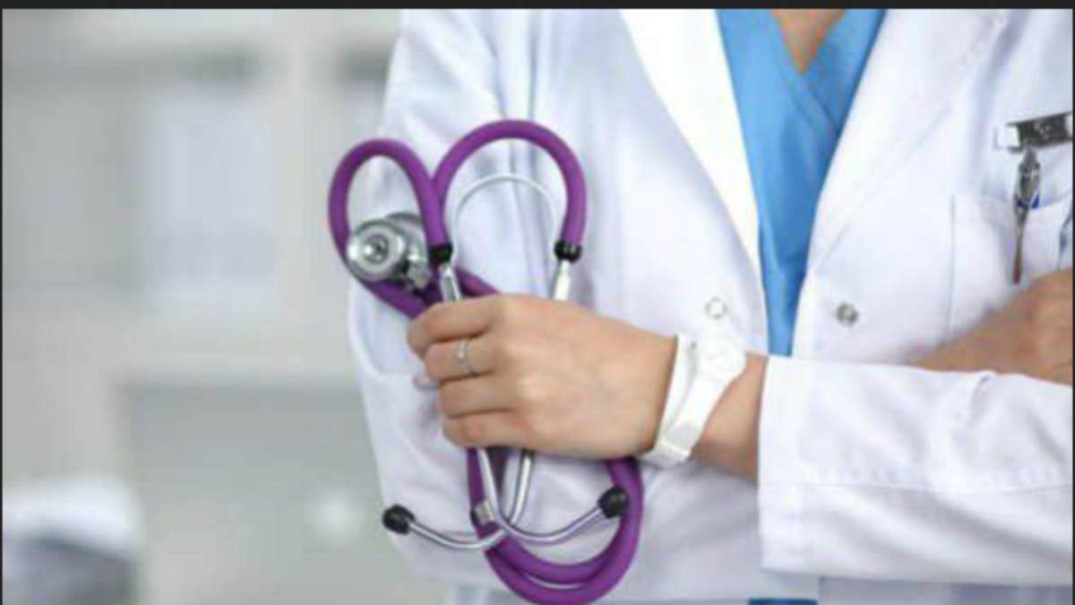 Complaint against a private hospital doctor for raping and aborting a medical student in Salem 