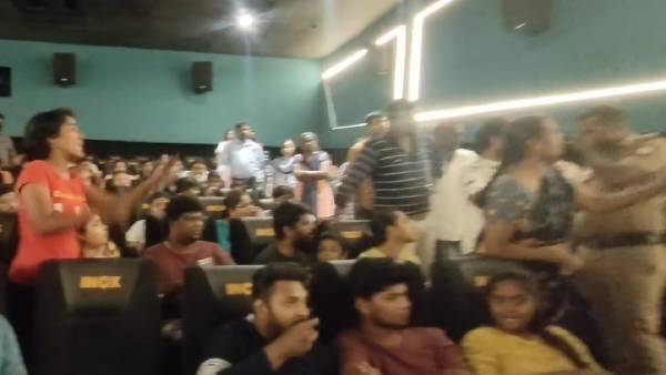  குழந்தையுடன் வந்த பெண்