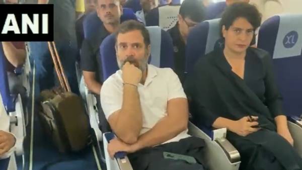 Rahul Gandhi arrives to Surat with Priyanka, Congress leaders Rahul Gandhi arrives to Surat with Priyanka, Congress leaders