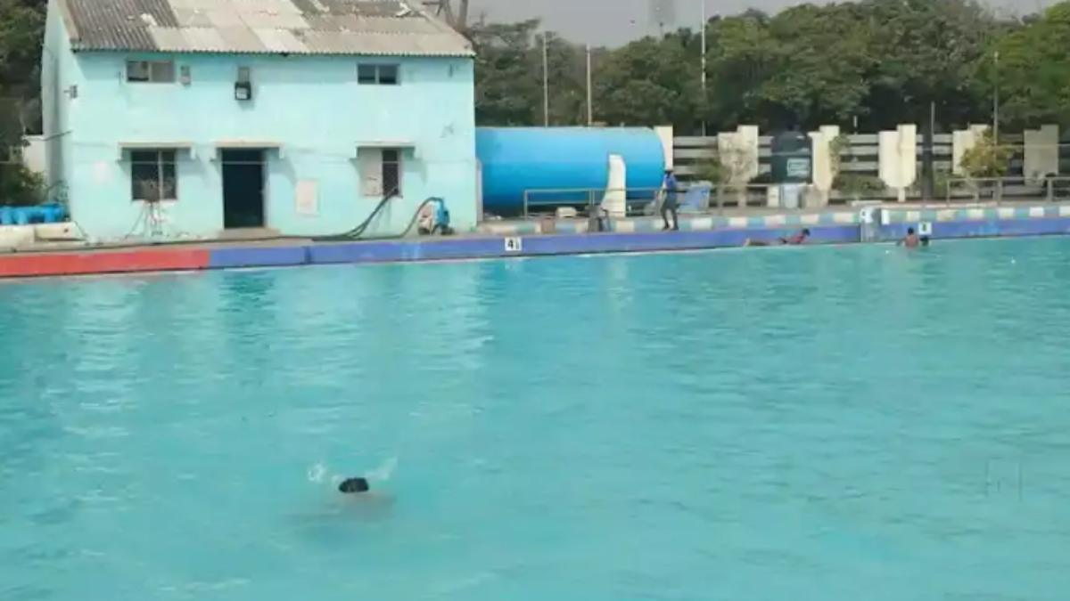 7 years boy drown in Chennai corporation swimming pool while learning 