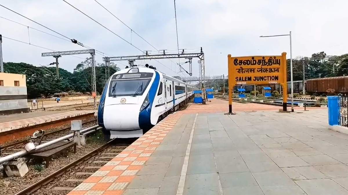 BJP Vanathi Srinivasan compares Vande Bharat with China bullet train 