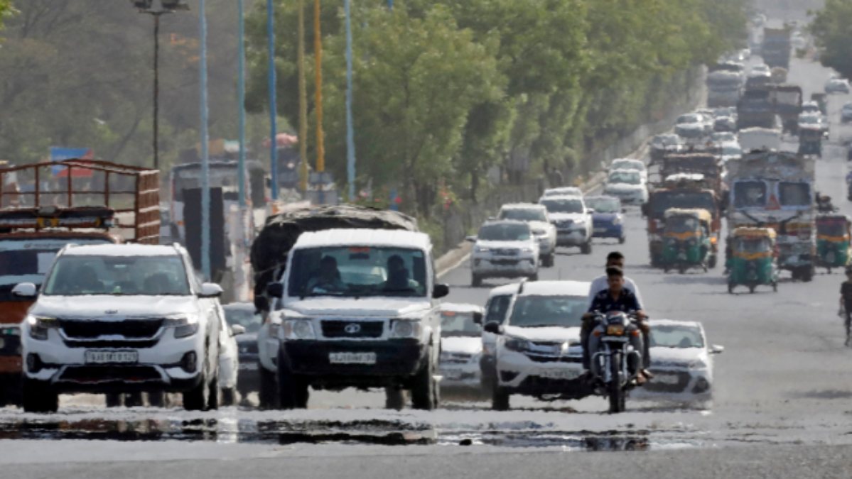 Tamil nadu 7 districts registered 100 fahrenheit heat says Met office Tamil nadu 7 districts registered 100 fahrenheit heat says Met office