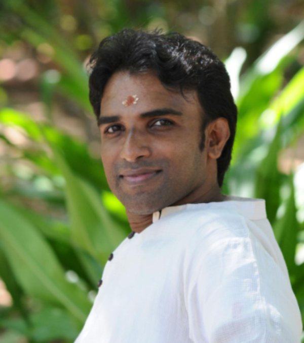 The complaint petition against Kalakshetra professor Hari Padman, who is caught in a sex complaint, will be heard in Saidapet court today The complaint petition against Kalakshetra professor Hari Padman, who is caught in a sex complaint, will be heard in Saidapet court today