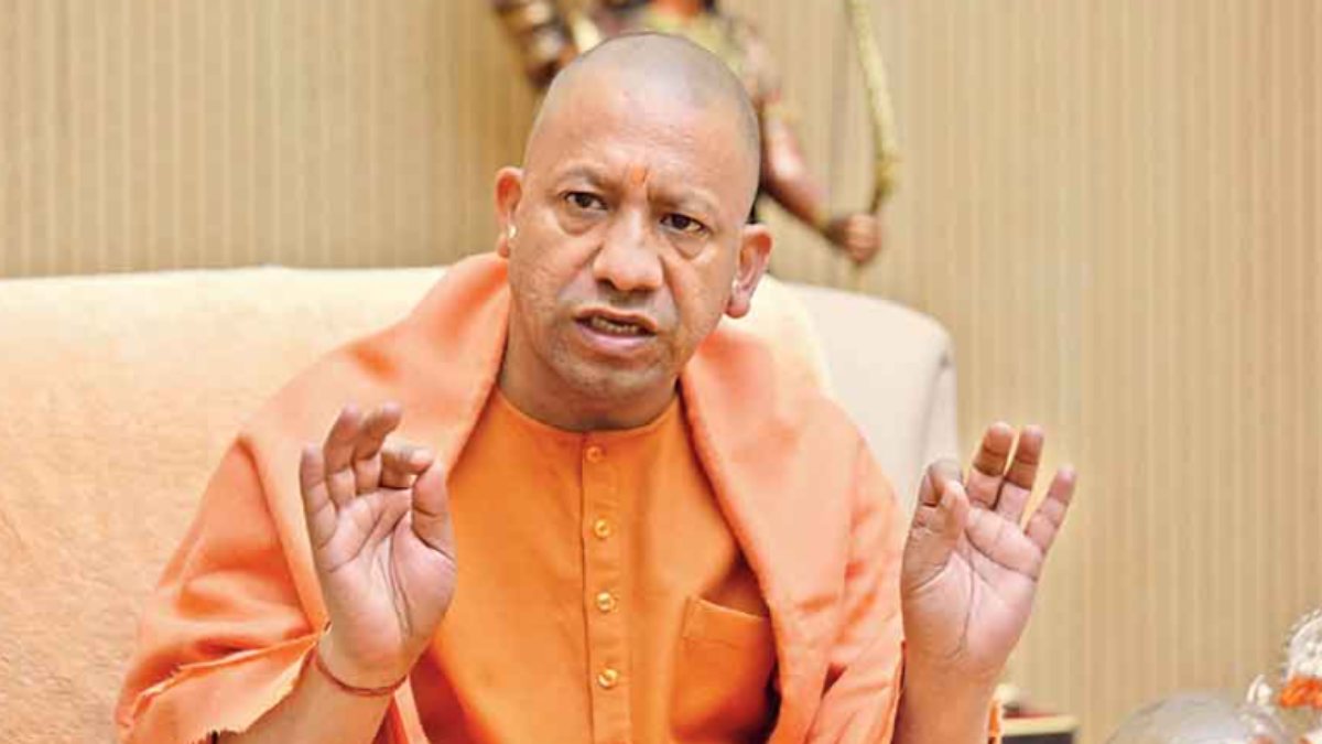Yogi Adityanath government decided to plant 35 crore saplings in one day to protect the balance of nature Yogi Adityanath government decided to plant 35 crore saplings in one day to protect the balance of nature
