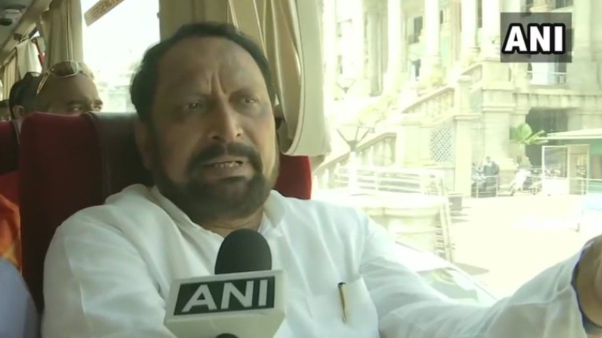 Karnataka bjp faces turmoil: BJP former deputy CM Lakshman Savadi quits bjp 