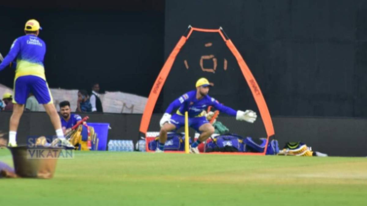 Why is Devon Conway practicing wicket keeping for CSK and What happened to CSK? 