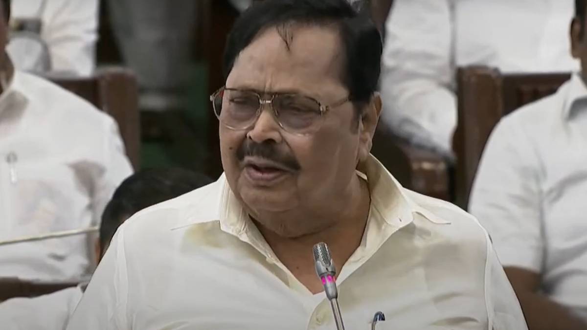 Minister Duraimurugan appealed to mlas not to praise leaders in assembly 