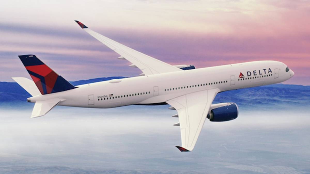 Elder man forcibly kisses male flight crew member and complaint registered Elder man forcibly kisses male flight crew member and complaint registered