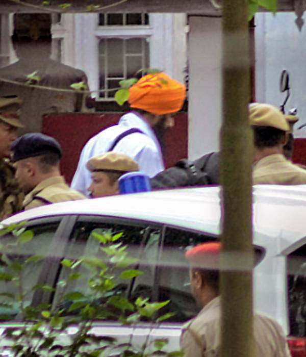 How did Amritpal Singh surrender to the police and Why it connected with Osama Bin Laden operation? 