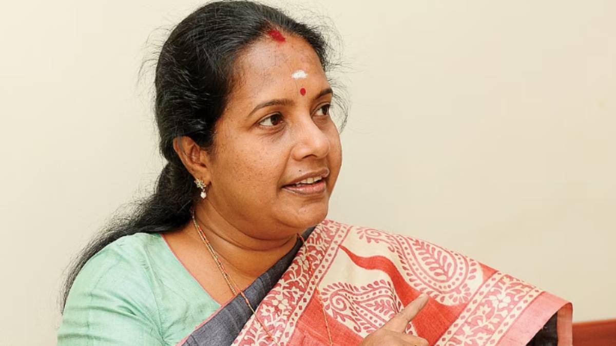 What did Edappadi Palanisamy do in Vande Bharat train from Coimbatore to Chennai today? 