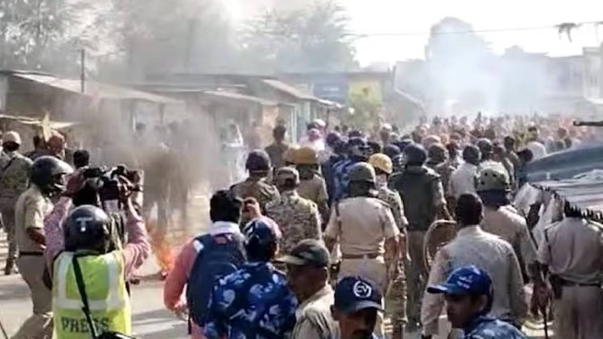 Minor girl rape and murder case: West Bengal Kaliyaganj Police Station Set On Fired Minor girl rape and murder case: West Bengal Kaliyaganj Police Station Set On Fired