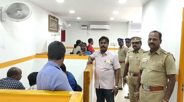  எந்த வருமானமும் இல்லை 