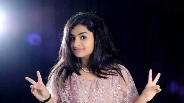 Cook with comali season 4 Shivaangi has released a glowing post 