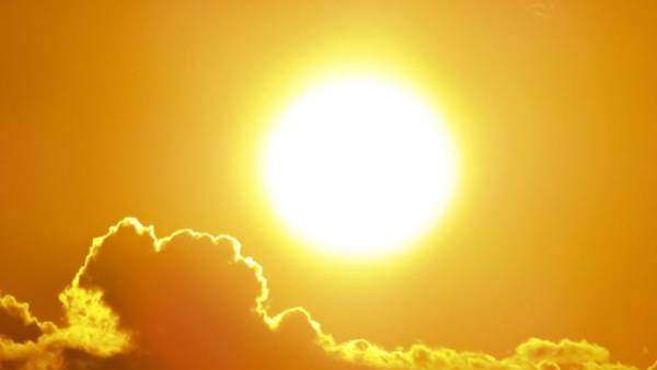 Summer heat relief 4 days of heavy rain with strong winds says Met office Summer heat relief 4 days of heavy rain with strong winds says Met office