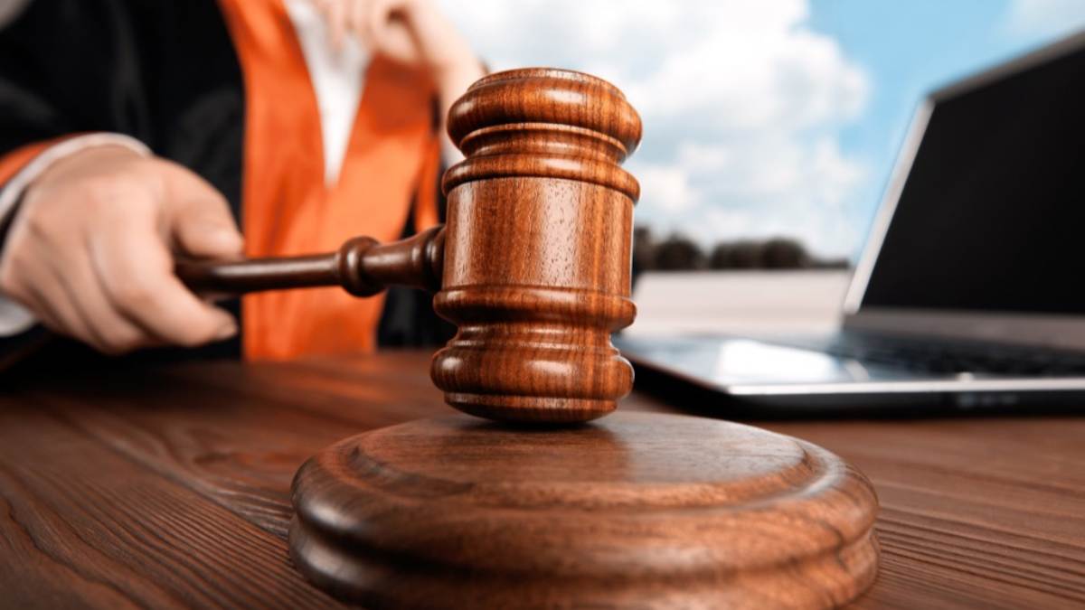 Punishment for going out without underwear, some of the weirdest laws in the world Punishment for going out without underwear, some of the weirdest laws in the world