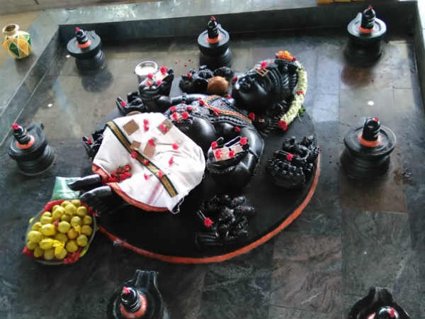 வாஸ்து புருஷன் 