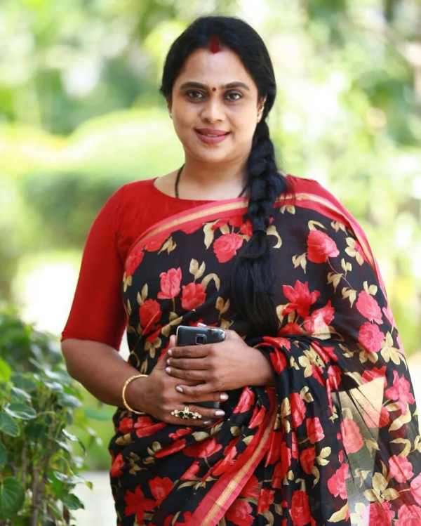 Actress Viji who survived the tsunami shared her memories 
