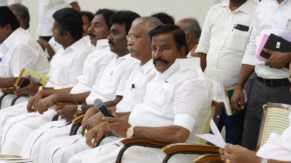 minister kn nehru consoles dmk cadres in meeting 
