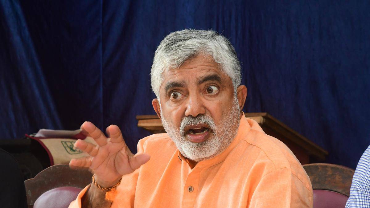 Controversial Tippu sultan book author Addanda C Cariappa resigned from govt post Controversial Tippu sultan book author Addanda C Cariappa resigned from govt post