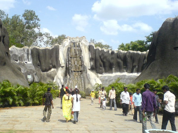 good news for this summer : The lion Safari is starting again soon at Vandalur Zoo 