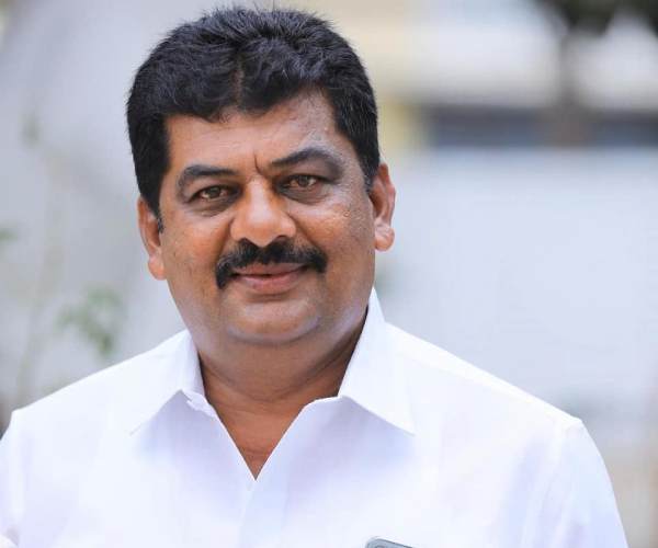 Hosur DMK MLA Y.Prakash campaigned for Congress candidates in Karnataka by speaking in Kannada. Hosur DMK MLA Y.Prakash campaigned for Congress candidates in Karnataka by speaking in Kannada.
