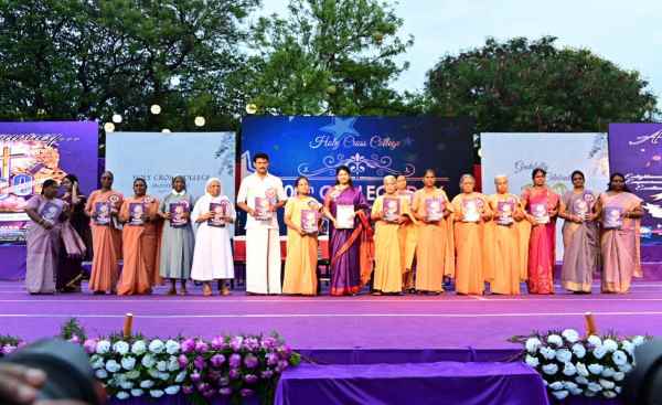 Kanimozhi asks why there should be dress code for Women? 