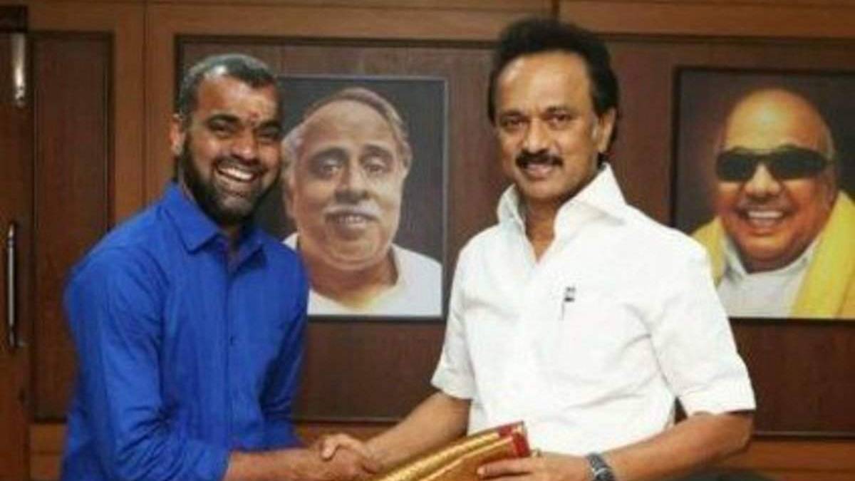 Actor Thadi Balaji praises Arakkonam student who got centum in Tamil 