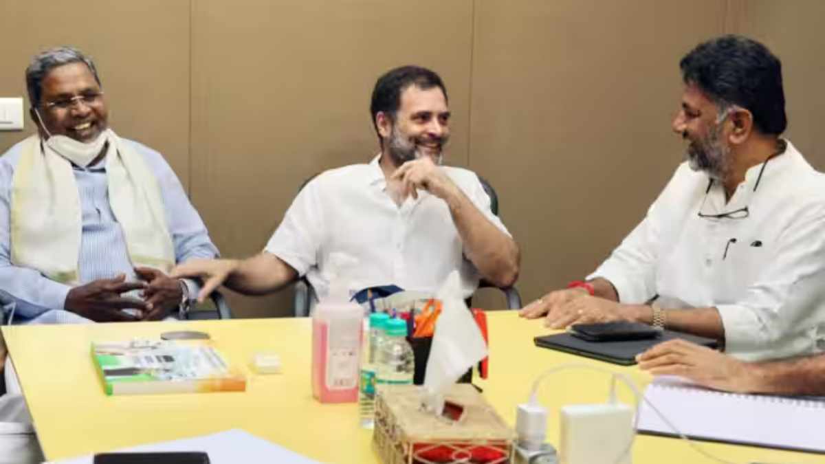 Karnataka CM Race: After the rahul Gandhi meeting DK Shivakumar meets with Mallikarjun Khare in Delhi 