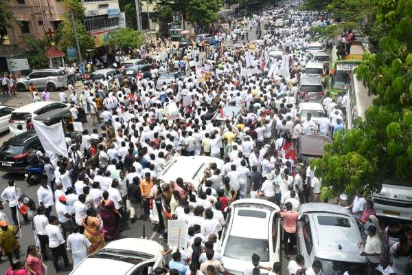 AIADMK hold Mega rally to Raj Bhavan against DMK Govt in hooch deaths row 