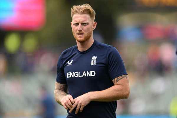 Why is Ben Stokes leaving the CSK team just before play offs and What will Dhoni do about it? 