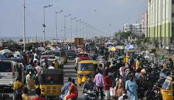 Traffic Police announces changes to reduce traffic congestion at Chennai Marina Beach 