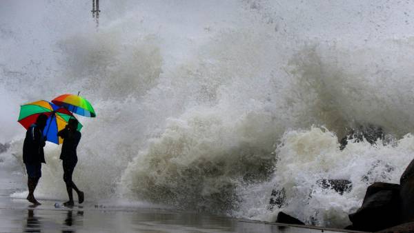 Which parts will receive rain due to Cyclone Mocha and where it will make landfall