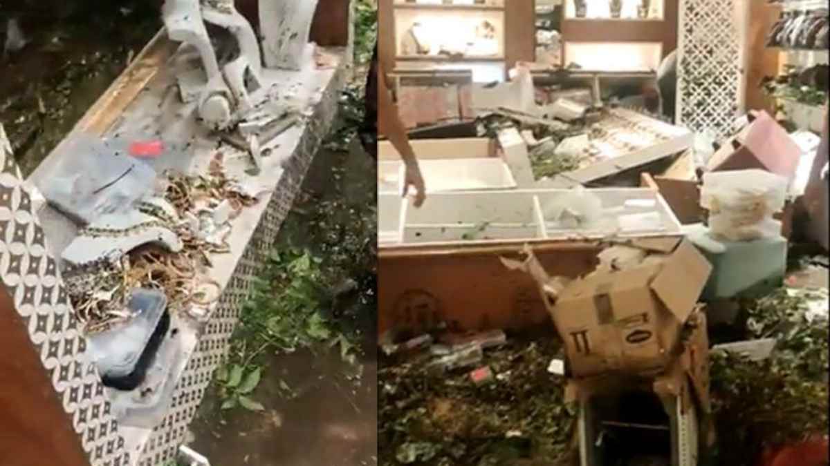 RS 2.5 crore worth of gold jewelery washed away in floods in Bengaluru, Karnataka 