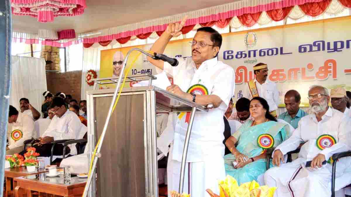 Power cut for half an hour at a government function attended by Minister Ramachandran 