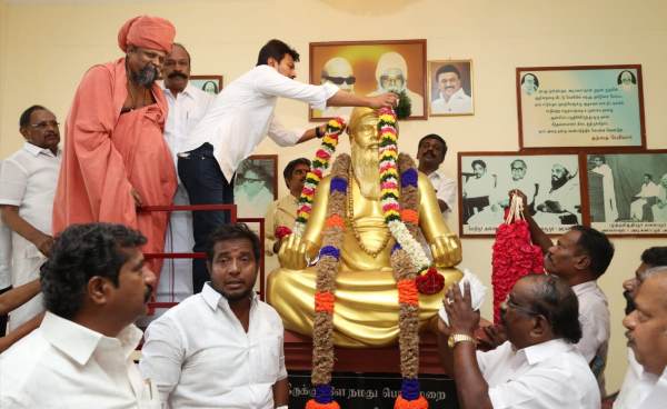 Minister udhayanidhi stalin meets kundrakudi ponnambala adigalar 