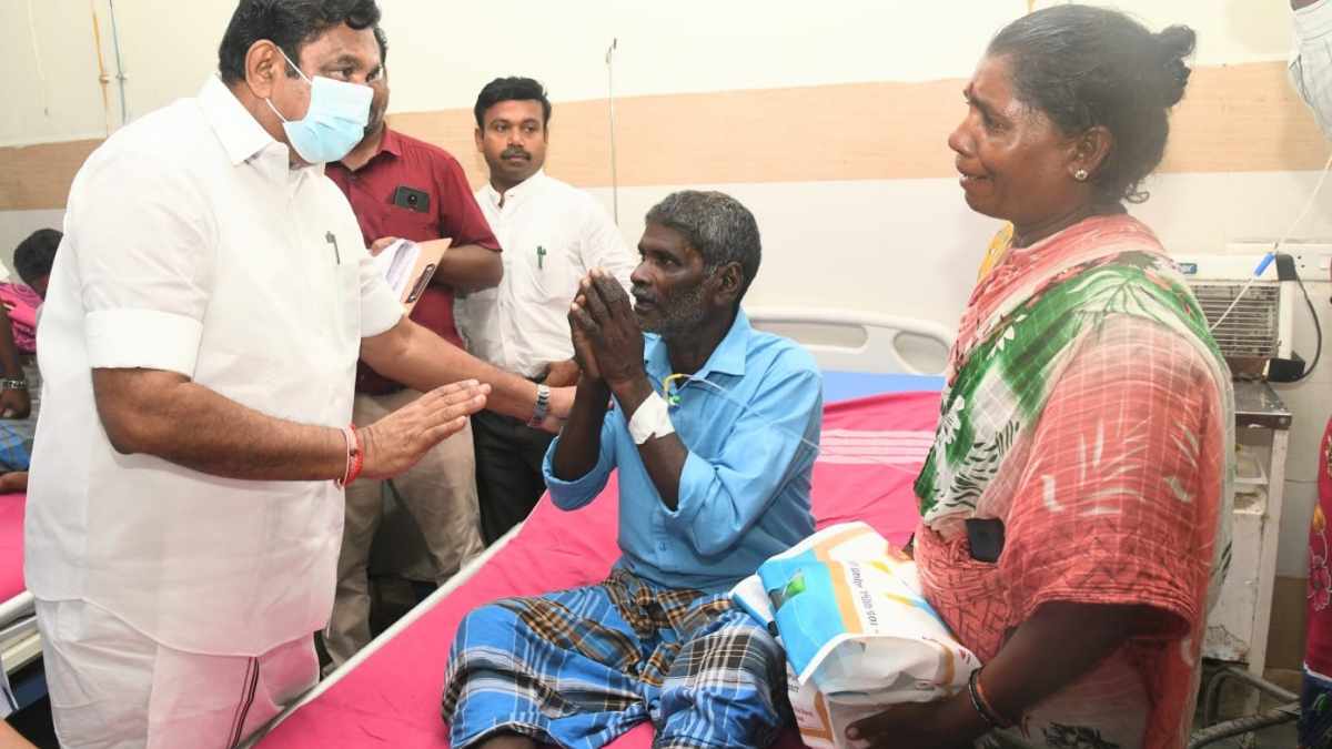 Edappadi Palanissamy, who was tense with the Aiadmk executives to Chengalpattu Government Hospital Edappadi Palanissamy, who was tense with the Aiadmk executives to Chengalpattu Government Hospital