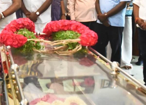 Karumuttu Kannan body was cremated yesterday at Madurai Thathaneri Cemetery 
